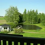 Majatalo Myotatuuli Pitkajarvi (Southern Finland)