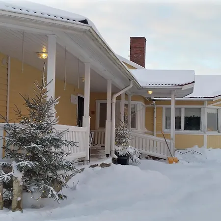 Majatalo Myoetaetuuli 게스트하우스 Pitkajarvi (Southern Finland)
