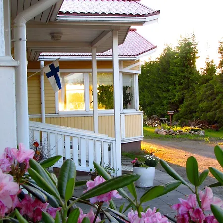 Majatalo Myoetaetuuli 3* Pitkajarvi (Southern Finland)